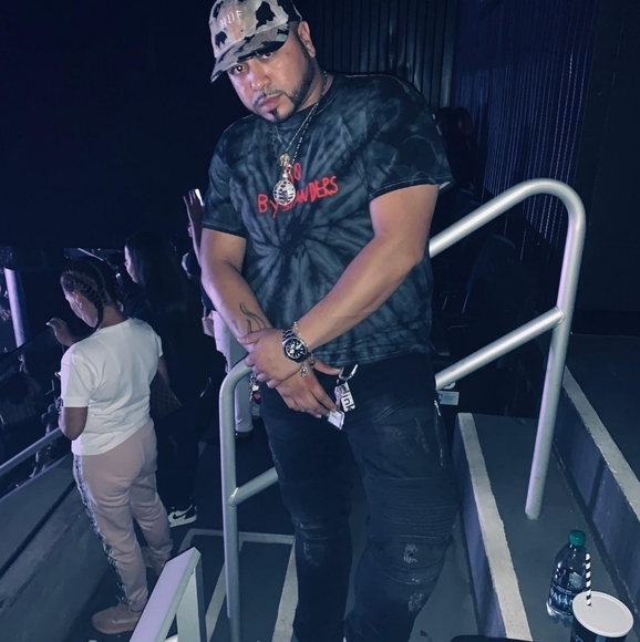 Meet your Posher, Chris - Picture 4 of 4